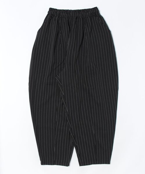MAGASIN DE MODE Onjna(マガジンデモードオンジェナ )の「【MAGASIN DE MODE Onjna】ヘリンボーンストライプカーブパンツ trc(その他パンツ・レディース・グレイッシュベージュ/ブラック/チャコールグレー・FREE)」の2枚目の写真