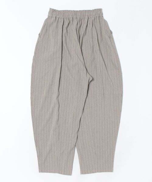 MAGASIN DE MODE Onjna(マガジンデモードオンジェナ )の「【MAGASIN DE MODE Onjna】ヘリンボーンストライプカーブパンツ trc(その他パンツ・レディース・グレイッシュベージュ/ブラック/チャコールグレー・FREE)」の4枚目の写真