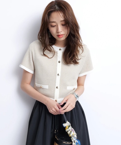 ジャスグリッティー✨配色 バイカラー ジャケット　カーディガン　羽織り　ベージュ JUSGLITTY（ジャスグリッティー）の「バイカラーアンサンブル