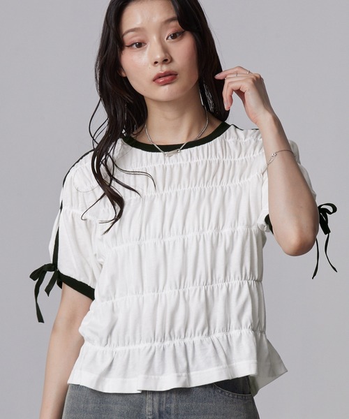 nui nullu(ヌイヌル)の「【nui nullu】袖サイドライン&リボン シャーリング リンガーTシャツ(Tシャツ/カットソー・レディース・オフホワイト/ブラック/サックスブルー/チャコール・FREE)」の7枚目の写真