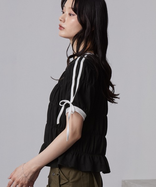nui nullu(ヌイヌル)の「【nui nullu】袖サイドライン&リボン シャーリング リンガーTシャツ(Tシャツ/カットソー・レディース・オフホワイト/ブラック/サックスブルー/チャコール・FREE)」の21枚目の写真