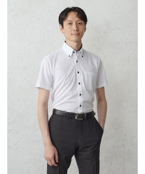 Perfect Suit FActory(パーフェクトスーツファクトリー)の「【完全 ノーアイロン/防汚抗菌/吸汗速乾/冷却素材】EC限定 半袖アイシャツ 襟別布 ドビー織 ホワイト/サックス(ビジネスシャツ・メンズ・ホワイト/サックスブルー・LL/3L/S/M/L)」の5枚目の写真