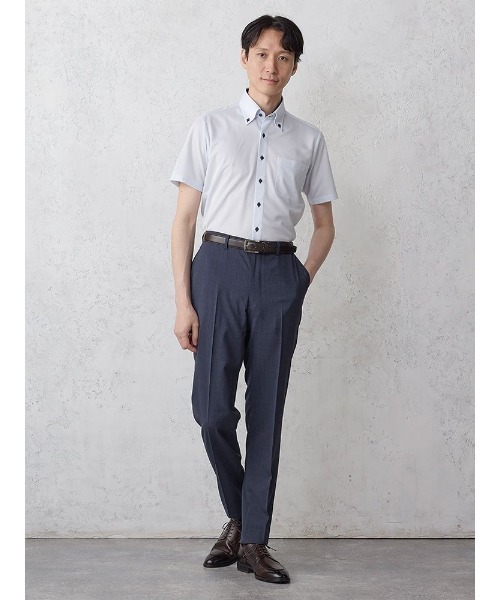 Perfect Suit FActory(パーフェクトスーツファクトリー)の「【完全 ノーアイロン/防汚抗菌/吸汗速乾/冷却素材】EC限定 半袖アイシャツ 襟別布 ドビー織 ホワイト/サックス(ビジネスシャツ・メンズ・ホワイト/サックスブルー・LL/3L/S/M/L)」の10枚目の写真