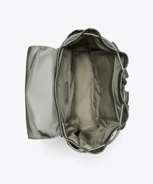 TORY BURCH（トリーバーチ）の「ヴァージニア バックパック（バックパック/リュック・レディース・ライトグレー/ブラック/ホワイト/ピンク・ONE SIZE）」の5枚目の写真