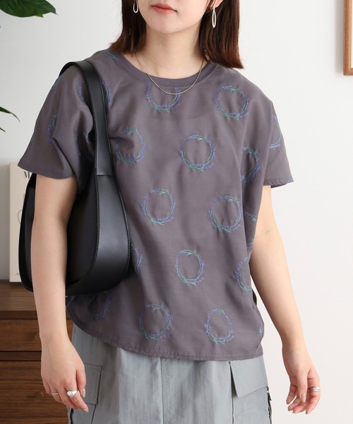 FUNALIVE(ファンアライブ)の「LITTLE MARKET 刺繍 4分袖プルオーバー(Tシャツ/カットソー・レディース・イエロー系1/イエロー/イエロー系3/アイボリー系1/グレー系1/イエロー系6/アイボリー系5/アイボリー系4/アイボリー系3/アイボリー系2/グレー系4/グレー系3/グレー系2/アイボリー/イエロー系2/グレー・FREE)」の20枚目の写真