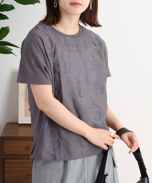 FUNALIVE(ファンアライブ)の「LITTLE MARKET 刺繍 4分袖プルオーバー(Tシャツ/カットソー・レディース・イエロー系1/イエロー/イエロー系3/アイボリー系1/グレー系1/イエロー系6/アイボリー系5/アイボリー系4/アイボリー系3/アイボリー系2/グレー系4/グレー系3/グレー系2/アイボリー/イエロー系2/グレー・FREE)」の22枚目の写真