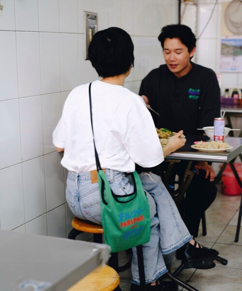 FREAK'S STORE(フリークスストア)の「PARIPARI × SAUVENIR × FREAK'S STORE/パリパリ × サウベニア × フリークスストア 別注 オールナイトサウナ タオル メッシュバッグセット(ショルダーバッグ・メンズ・グリーン・ONE SIZE)」の13枚目の写真