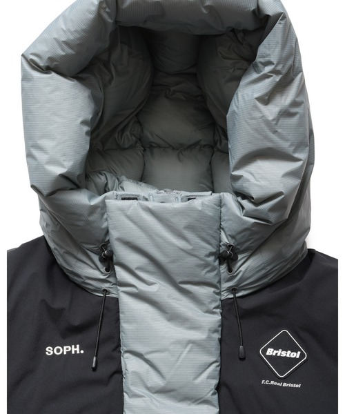 F.C.Real Bristol（エフシーレアルブリストル）の「FIELD DOWN PARKA（ダウンジャケット/コート・メンズ・ベージュ/ブラック/セージグリーン・X-LARGE/LARGE/MEDIUM/SMALL/XX-LARGE）」の17枚目の写真