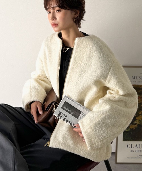 Classical Evon(クラシカルエヴォン)の「【Classical Evon】上品さと抜け感を兼ね備えた、大人のためのアウター。軽やかブークレノーカラージャケット(ノーカラージャケット・レディース・ネイビー/ブラウン/アイボリー・LARGE/MEDIUM/SMALL/X-LARGE)」の8枚目の写真