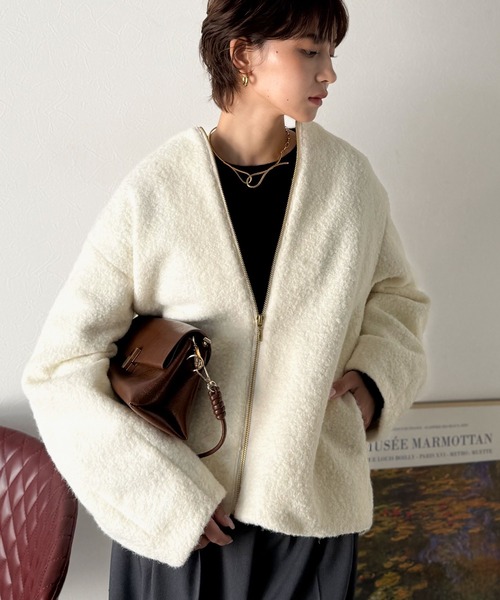 Classical Evon(クラシカルエヴォン)の「【Classical Evon】上品さと抜け感を兼ね備えた、大人のためのアウター。軽やかブークレノーカラージャケット(ノーカラージャケット・レディース・ネイビー/ブラウン/アイボリー・LARGE/MEDIUM/SMALL/X-LARGE)」の13枚目の写真