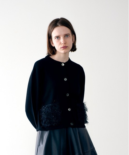 Marilyn Moon(マリリンムーン)の「【SOI-MeME】sheer fringe cocoon cardigan(カーディガン/ボレロ・レディース・チャコール/アイボリー/ブラック・FREE)」の8枚目の写真