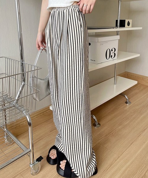 by LEGNA(バイレグナ)の「ストライプセミワイドイージーパンツ(その他パンツ・レディース・ブラック×ホワイト/ブラック/ブラック×グレー/ホワイト×ブラック・X-LARGE/LARGE/MEDIUM)」の20枚目の写真