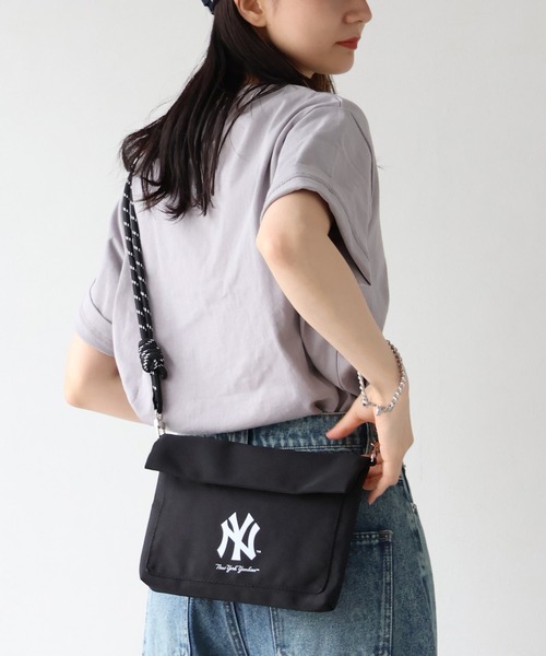 MLB（メジャーリーグベースボール）の「【MLB/メジャーリーグベースボール】コンパクト フラップミニショルダー/ポーチ（ショルダーバッグ・メンズ・ブラック系1/ブラック系2/ブラック系3・FREE）」の7枚目の写真
