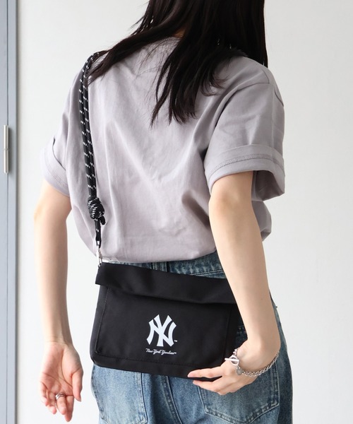 MLB（メジャーリーグベースボール）の「【MLB/メジャーリーグベースボール】コンパクト フラップミニショルダー/ポーチ（ショルダーバッグ・メンズ・ブラック系1/ブラック系2/ブラック系3・FREE）」の10枚目の写真