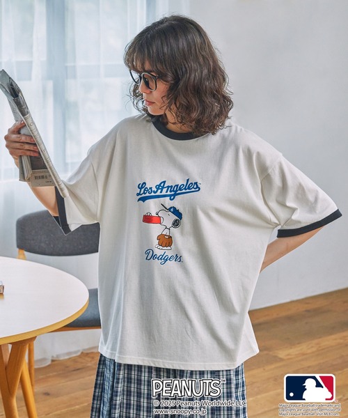 PEANUTS(ピーナッツ)の「【PEANUT×MLB】ピーナッツ×メジャーリーグベースボール 別注 グラフィック ロゴ刺繍オーバーサイズ半袖Tシャツ(Tシャツ/カットソー・レディース・スミクロ/ネイビー系/チャコールグレー/ネイビー・FREE)」の8枚目の写真