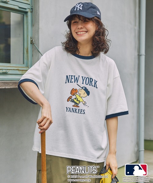 PEANUTS(ピーナッツ)の「【PEANUT×MLB】ピーナッツ×メジャーリーグベースボール 別注 グラフィック ロゴ刺繍オーバーサイズ半袖Tシャツ(Tシャツ/カットソー・レディース・スミクロ/ネイビー系/チャコールグレー/ネイビー・FREE)」の20枚目の写真