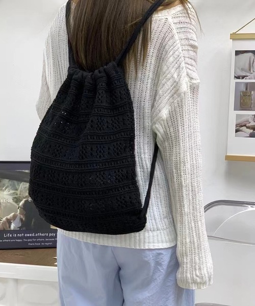 ナップサック　リュックサック　編み物　ブラック クロッシェ編み ナップサック（バックパック/リュック）｜meJane