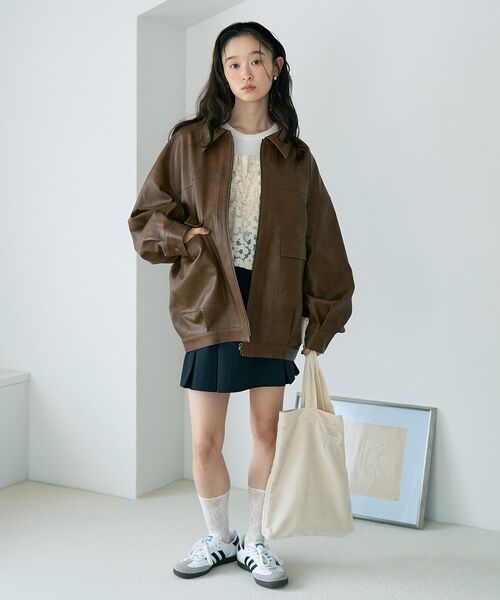 earth music&ecology(アースミュージックアンドエコロジー)の「キラキラフラワー刺繍ビスチェ(ベスト・レディース・ブラック/ブラウン/アイボリー・FREE)」の12枚目の写真