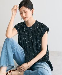 ドット柄ギャザーブラウス