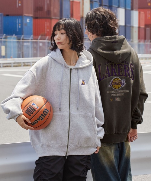 NBA（エヌビーエー）の「NBA/エヌビーエー 別注 チームロゴ刺繍