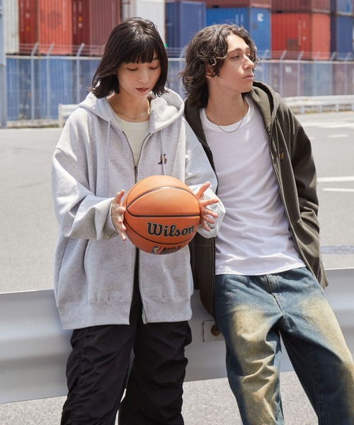 NBA（エヌビーエー）の「NBA/エヌビーエー 別注 チームロゴ刺繍バックデザイン ピグメント加工ビッグシルエット裏起毛ダブルジップパーカー（パーカー・メンズ・ブラック系2/アッシュグレー/ブラック/ネイビー/ブラック系/ブラウン・L/M）」の9枚目の写真