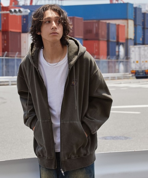 NBAチームロゴ刺繍フード付きスウェット NBA（エヌビーエー）の「NBA/エヌビーエー 別注 チームロゴ刺繍