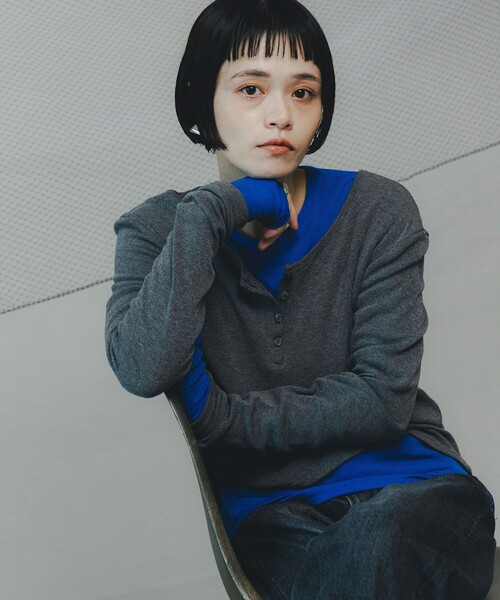 CAROLINA GLASER（カロリナ グレイサー）の「Mai / アンサンブル カットソー（Tシャツ/カットソー・レディース・グレー/ホワイト系その他5・ONE SIZE）」の16枚目の写真