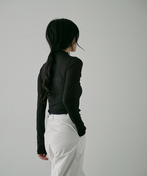 NUJOH（ヌゾ）の「Sheer Rib High Neck Top / シアーリブハイネックトップス（Tシャツ/カットソー・レディース・ブラック/アイボリー・FREE）」の13枚目の写真