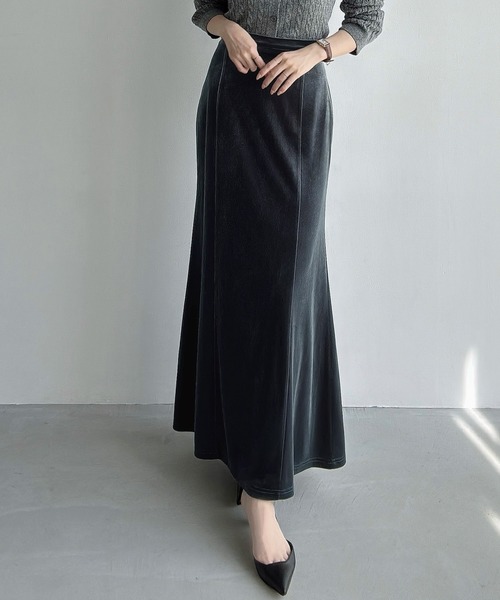 Meiru(メイル)の「ベロアマーメイドスカート(薄手)(スカート・レディース・チャコール/ブラック/ブラウン・LARGE/MEDIUM/SMALL)」の10枚目の写真