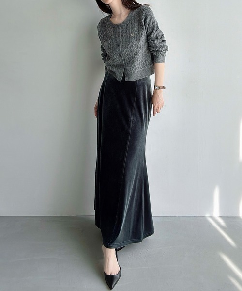Meiru(メイル)の「ベロアマーメイドスカート(薄手)(スカート・レディース・チャコール/ブラック/ブラウン・LARGE/MEDIUM/SMALL)」の11枚目の写真