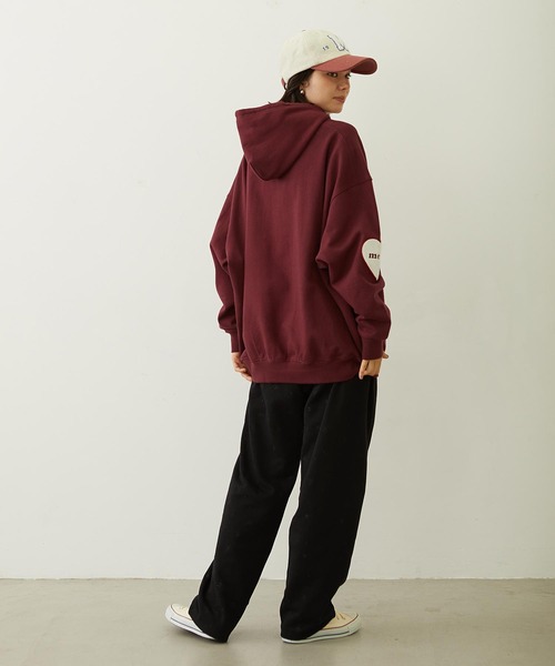 MILKFED.（ミルクフェド）の「HEART ELBOW PATCH SWEAT HOODIE（パーカー・レディース・オフホワイト/ブラック/バーガンディー・M/L）」の12枚目の写真