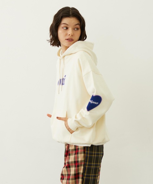 MILKFED.（ミルクフェド）の「HEART ELBOW PATCH SWEAT HOODIE（パーカー・レディース・オフホワイト/ブラック/バーガンディー・M/L）」の17枚目の写真