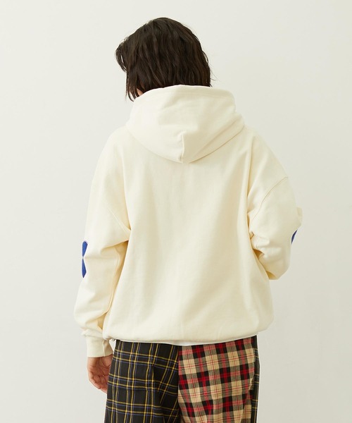 MILKFED.（ミルクフェド）の「HEART ELBOW PATCH SWEAT HOODIE（パーカー・レディース・オフホワイト/ブラック/バーガンディー・M/L）」の18枚目の写真