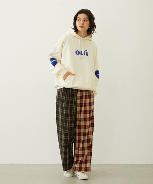 MILKFED.（ミルクフェド）の「HEART ELBOW PATCH SWEAT HOODIE（パーカー・レディース・オフホワイト/ブラック/バーガンディー・M/L）」の19枚目の写真