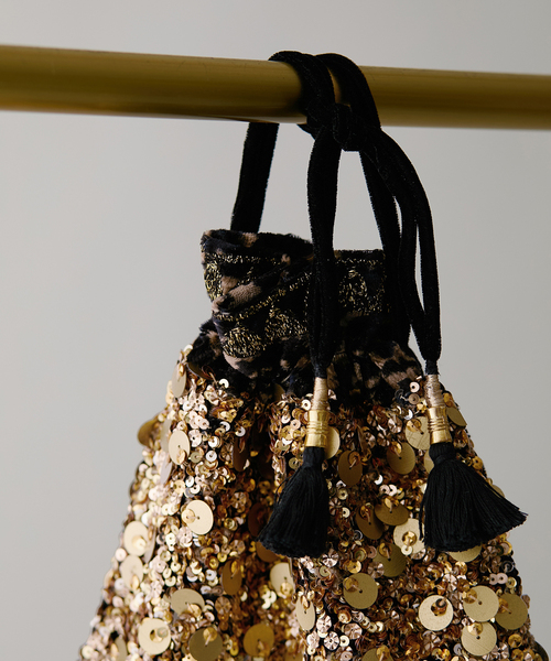 VERMEIL par iena（ヴェルメイユパーイエナ）の「CITRUS シトラス 別注Printed Gold Sequines Polti Bag C25/ PO864（クラッチバッグ・レディース・オリーブ・FREE）」の2枚目の写真