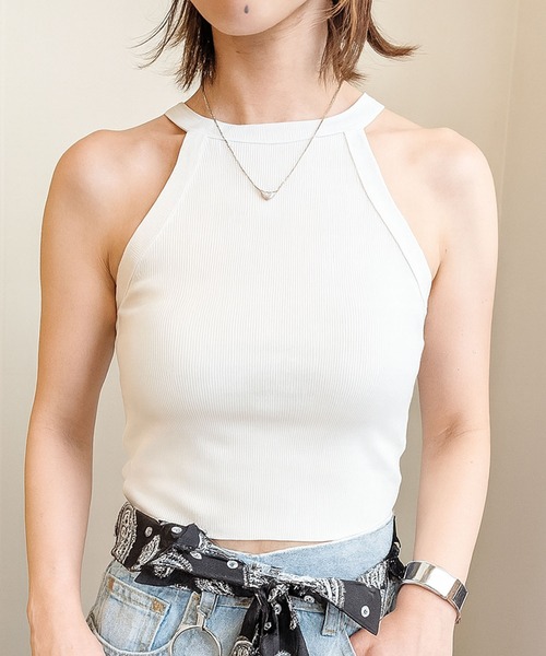 styiro（スタイロ）の「なめらかタッチで柔らかい カップ付きアメスリホルターネックタンクトップ（タンクトップ・レディース・ホワイト/ブラウン/ブラック/レッド・M/L/XL/S）」の2枚目の写真