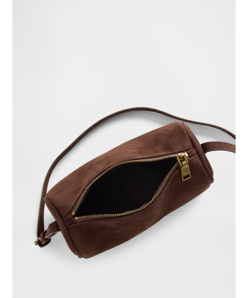 GAP(ギャップ)の「ヴィーガンスエード バレルバッグ(ショルダーバッグ・レディース・ブラウン・ONE SIZE)」の4枚目の写真