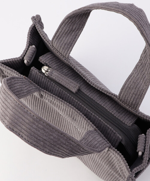 MONO　COMME CA（モノコムサ）の「コーデュロイミニトート（トートバッグ・レディース・ブルー/チャコール/キャメル/ブラック・FREE）」の14枚目の写真