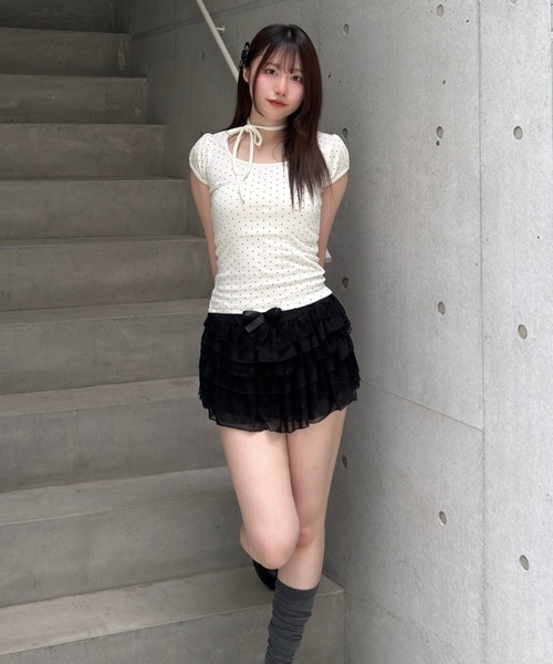 Lae(レイ)の「ドットリボンパフスリーブTシャツ(Tシャツ/カットソー・レディース・アイボリー/ブラック・MEDIUM/SMALL)」の7枚目の写真