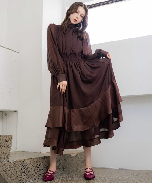 NOELA(ノエラ)の「シアーサテンコンビワンピース(ワンピース・レディース・ライトグレー/ベージュ/ブラウン・S/M)」の3枚目の写真