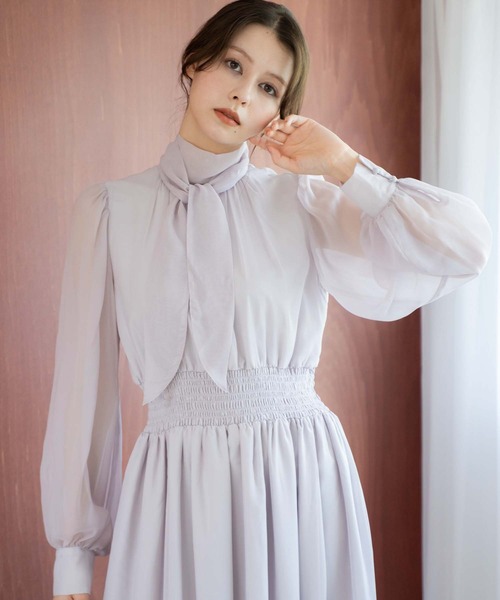 NOELA(ノエラ)の「シアーサテンコンビワンピース(ワンピース・レディース・ライトグレー/ベージュ/ブラウン・S/M)」の9枚目の写真