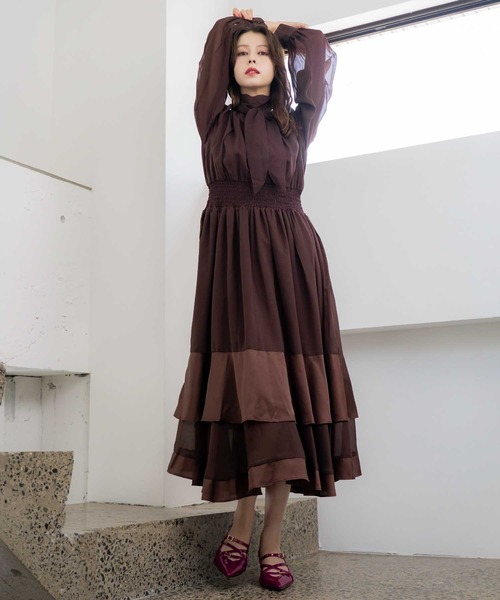 NOELA(ノエラ)の「シアーサテンコンビワンピース(ワンピース・レディース・ライトグレー/ベージュ/ブラウン・S/M)」の13枚目の写真