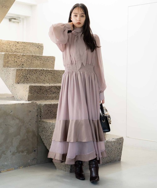 NOELA(ノエラ)の「シアーサテンコンビワンピース(ワンピース・レディース・ライトグレー/ベージュ/ブラウン・S/M)」の18枚目の写真