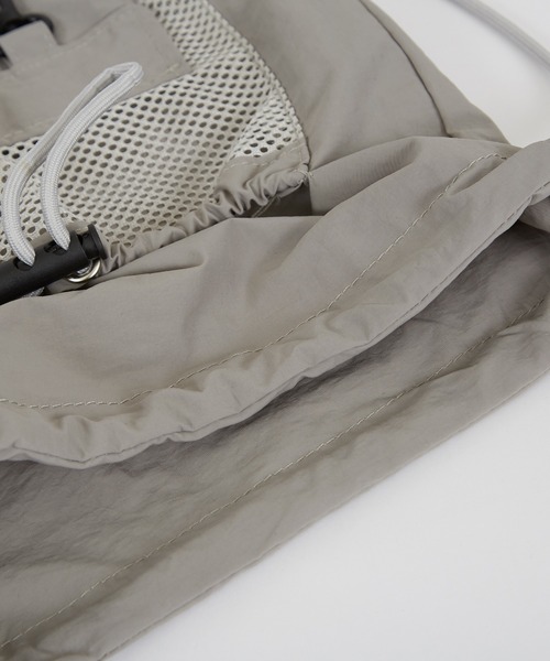 improves（インプローブス）の「ユーティリティ メッシュ ポケット ナップサック（バックパック/リュック・メンズ・ブラック/グレー・FREE）」の5枚目の写真