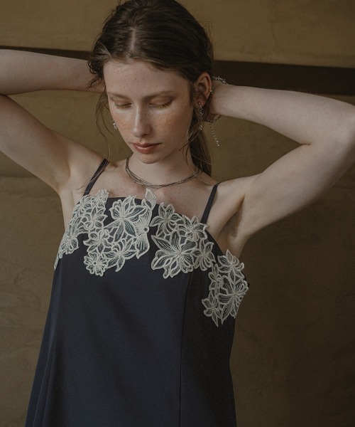et.UNiVER(エトユニベール)の「Layered tulle dress(ドレス・レディース・カーキブラウン/ブルー/ブラック・SMALL/MEDIUM/LARGE)」の19枚目の写真