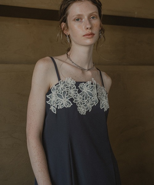 et.UNiVER(エトユニベール)の「Layered tulle dress(ドレス・レディース・カーキブラウン/ブルー/ブラック・SMALL/MEDIUM/LARGE)」の22枚目の写真