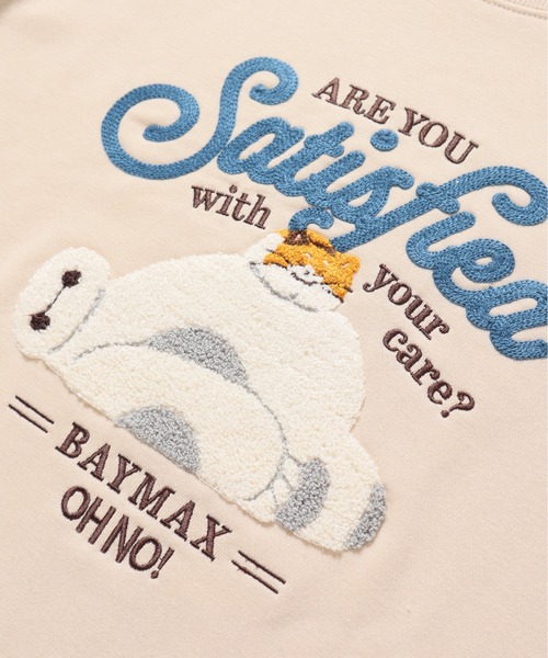 Disney(ディズニー)の「【DISNEY/ディズニー】ミッキーマウス・ベイマックス 裏毛サガラ刺繍スウェット(BOXシルエット)(スウェット・レディース・ダークグレー/ダークグリーン/オレンジ/ベージュ・LARGE/MEDIUM)」の18枚目の写真