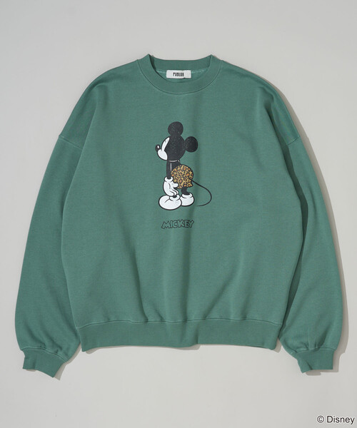 Disney(ディズニー)の「PUBLUX/パブリュクス 別注 MICKEY MOUCE GRAPHIC SWEAT/ミッキーマウスプリントスウェット(限定展開)(スウェット・メンズ・オリーブ/ライトグレー/チャコールグレー・LARGE/MEDIUM/SMALL)」の13枚目の写真