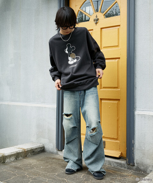 Disney(ディズニー)の「PUBLUX/パブリュクス 別注 MICKEY MOUCE GRAPHIC SWEAT/ミッキーマウスプリントスウェット(限定展開)(スウェット・メンズ・オリーブ/ライトグレー/チャコールグレー・LARGE/MEDIUM/SMALL)」の18枚目の写真