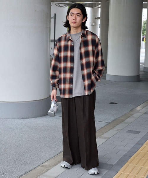 MONO-MART(モノマート)の「ファンクションテックツイード ワイドストレートスラックスパンツ<UVカット/イージーケア>(スラックス・メンズ・ダークグレー/ブラウン/ネイビー/ブラック・M/S/L)」の22枚目の写真